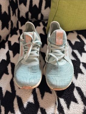 adidas woman’s Light Blue and Pink Mesh Athletic Sneakers